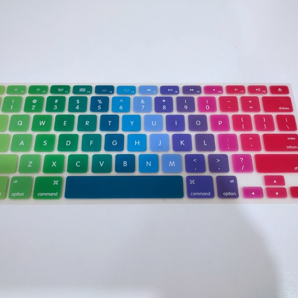 Silicone Rainbow Keyboard Skin Cover for Apple MacBook Pro / Air 2012-2015 - Picture 3 of 4